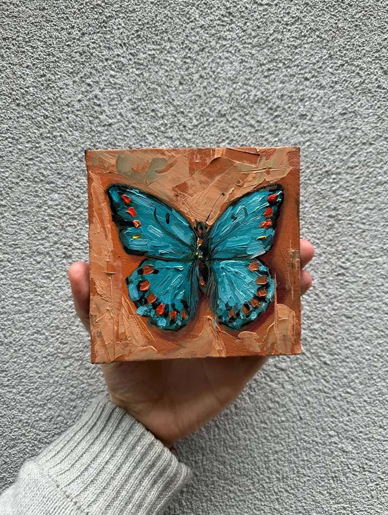 rs-24-mn-008_blue-butterfly_5x5_web-02.webp